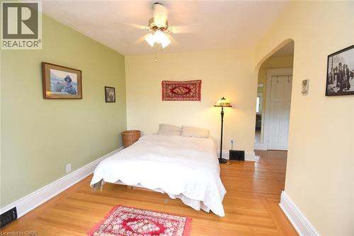 28 St Clair Avenue, Hamilton, ON 