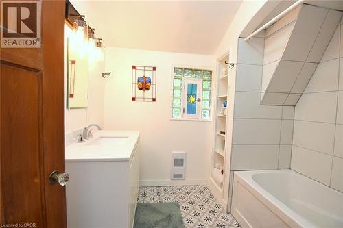 28 St Clair Avenue, Hamilton, ON 