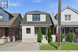 77 CAMERON AVENUE N  Hamilton, ON L8H 4Z1