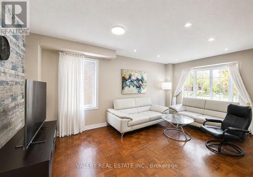 Living Room - 15 Silktop Trail, Brampton, ON 