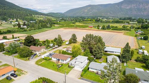516 25Th Avenue, Creston, BC 