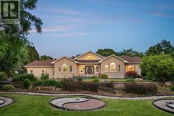 1562 LAKESHORE DRIVE Ottawa, ON K4P 1G9