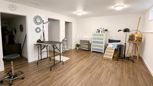 A-1240 Molson St, Winnipeg, MB 
