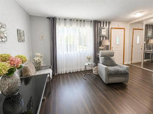 A-1240 Molson St, Winnipeg, MB 