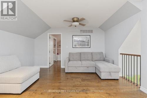 6-7 - 321311 Concession Road, East Luther Grand Valley, ON - Indoor Photo Showing Living Room