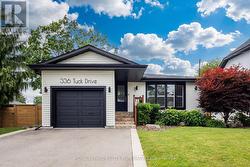 336 TUCK DRIVE  Burlington, ON L7L 2R3