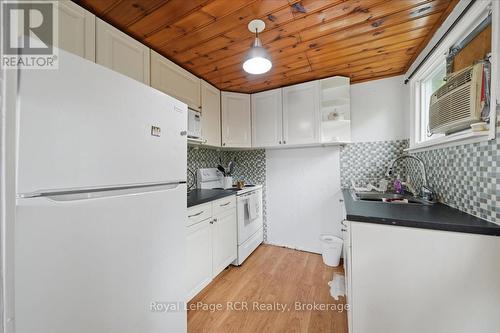 45 Andrew Drive, Tiny, ON 