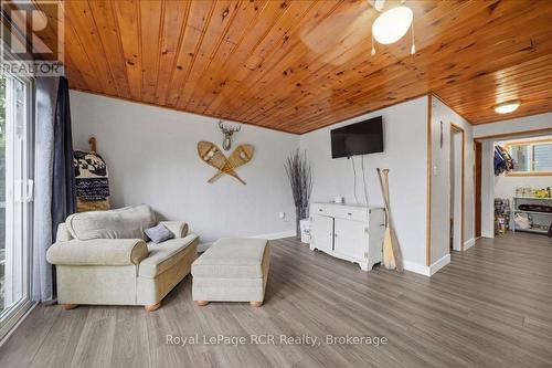 45 Andrew Drive, Tiny, ON 