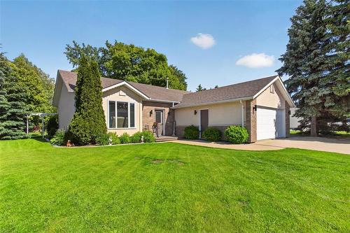 112 Harvest Drive  Steinbach, MB R5G 2C6
