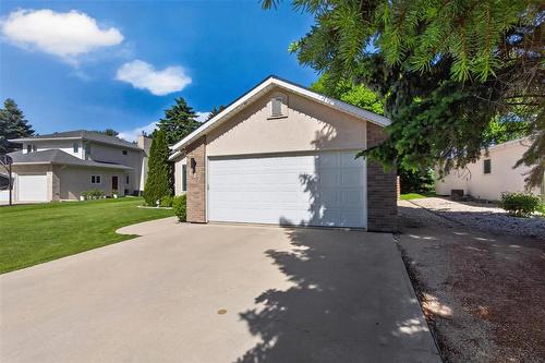 112 Harvest Drive, Steinbach, MB 