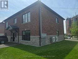 3 - 15 BAY STREET  Quinte West (Trenton Ward), ON K8V 1H2
