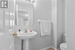 Powder room on main - 