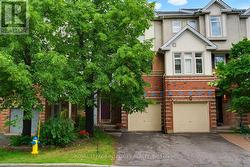 81 ROBINSON AVENUE  Ottawa, ON K1N 8N8