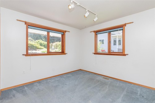1255 Mckenzie Dr, Duncan, BC 