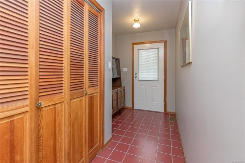 1255 Mckenzie Dr, Duncan, BC 