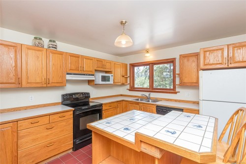1255 Mckenzie Dr, Duncan, BC 