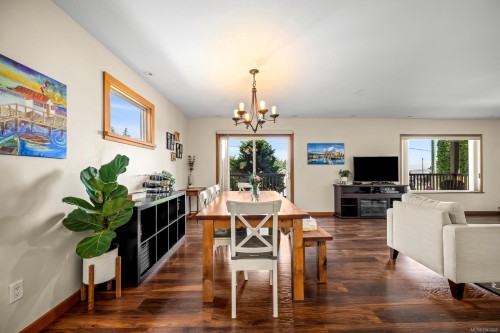 297 Rodello St, Comox, BC 