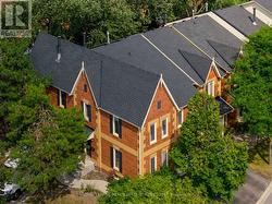 7 - 2006 GLENADA CRESCENT Oakville, ON L6H 5R9