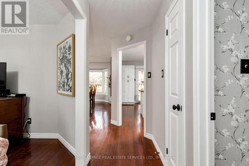 7 - 2006 Glenada Crescent, Oakville, ON 