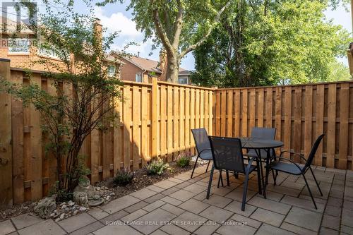 7 - 2006 Glenada Crescent, Oakville, ON 