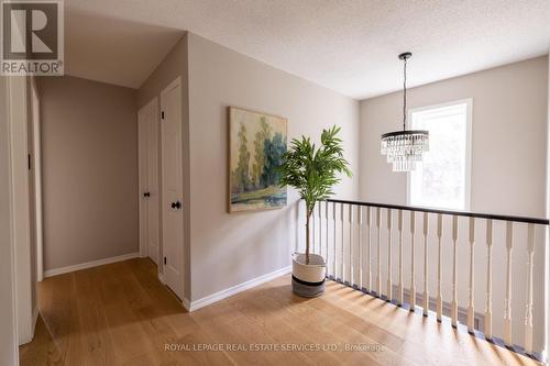 7 - 2006 Glenada Crescent, Oakville, ON 