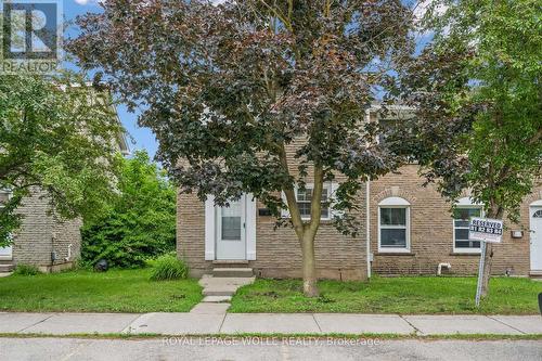 178 WESTCOURT PLACE  Waterloo, ON N2L 2R7