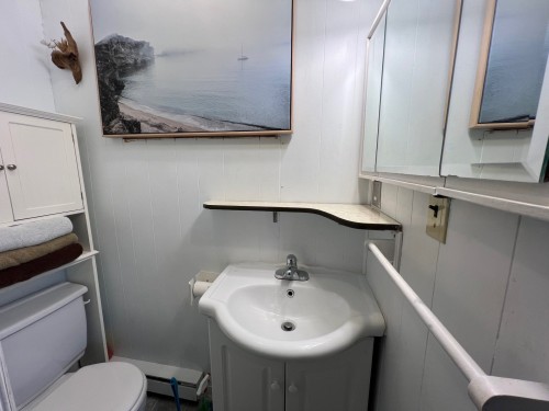 Salle d'eau - 36 Rue Bourg, Carleton-Sur-Mer, QC 
