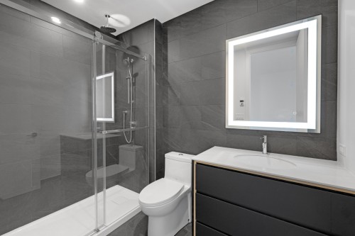 Salle de bains - 3701-1020 Rue De La Montagne, Montréal (Ville-Marie), QC - Indoor Photo Showing Bathroom