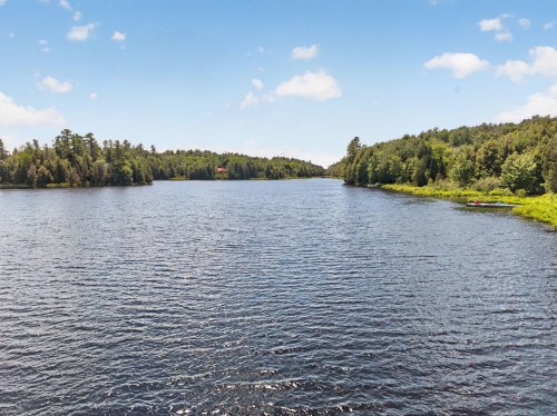 Accès au plan d'eau - 54 Ch. Williams, Gore, QC 