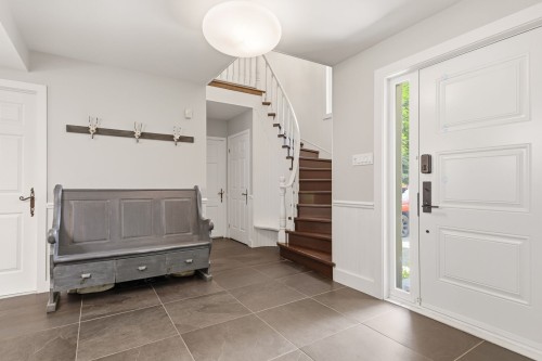 Hall d'entrée/Vestibule - 153 Route 323, Brébeuf, QC 