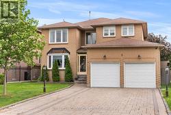 5 ANSON AVENUE Toronto, ON M1M 1X2