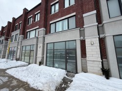 3-220 Dissette Street  Bradford West Gwillimbury, ON L3Z 3G8
