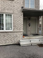 2-27 Nassau Street  Oshawa, ON L1J 4A3
