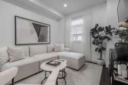 14 Queen Mary Court Vaughan, ON L4L 0H9