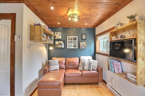 Salon - 61 Rue D'Aragon, Val-D'Or, QC 