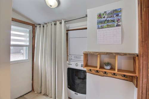 Hall d'entrée/Vestibule - 61 Rue D'Aragon, Val-D'Or, QC 