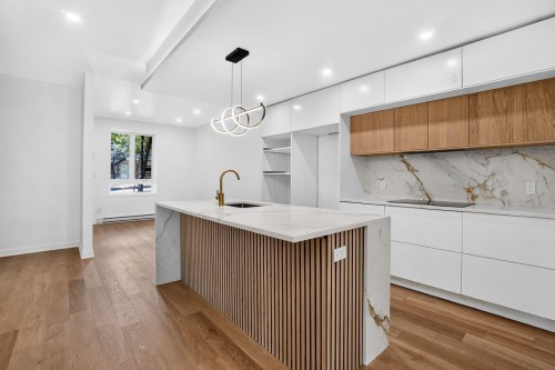 2353Z Av. De Lorimier  Montréal (Ville-Marie), QC H2K 3X4