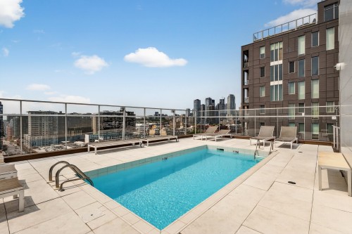 Pool - 608-71 Rue Duke, Montréal (Ville-Marie), QC 