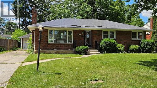 2721 VIRGINIA PARK AVENUE  Windsor, ON N9E 2B5