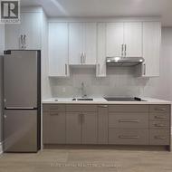 9474 BAYVIEW AVENUE Richmond Hill, ON L4C 5H3