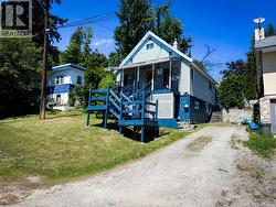2246 Kootenay Avenue Rossland, BC V0G 1Y0