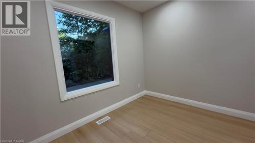 18 Miehm Place, Kitchener, ON 
