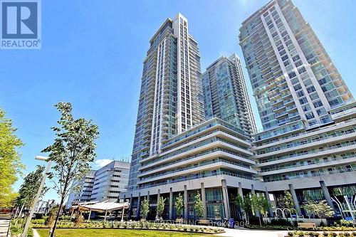 2108 - 70 TOWN CENTRE COURT  Toronto, ON M1P 4Y7