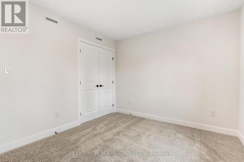 36 Hawks Gate, Central Elgin, ON - Indoor Photo Showing Other Room