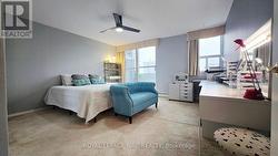 Primary bedroom - 
