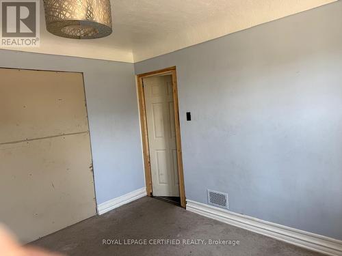 110 Gray Road, Hamilton, ON - Indoor Photo Showing Other Room