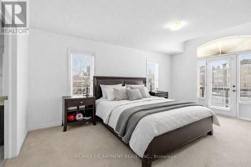 131 Robert Speck Parkway, Mississauga, ON 