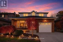 35 TRENHOLME CRESCENT  Hamilton, ON L8W 2L4