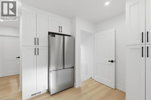 173 West 19Th Street, Hamilton, ON - Indoor Photo Showing Other Room