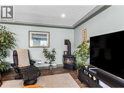 Gas fireplace in the livingroom upstairs - 